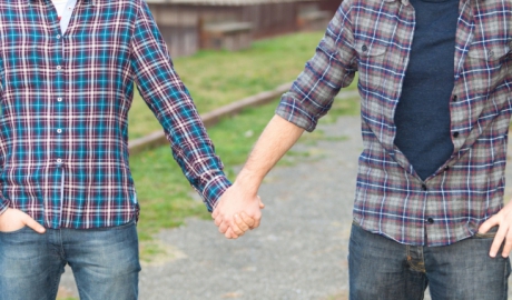 big-o-functionara-din-sua-refuza-sa-elibereze-certificate-de-casatorie-pentru-cuplurile-gay