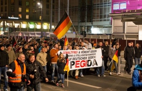pegidadresden-zps74626fa8-465x390