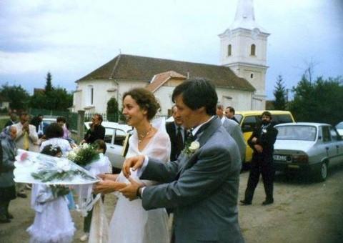 Cioloş s-a spovedit ortodox când s-a căsătorit la biserica din satul natal. Premierul nu a lămurit apartenenţa la MISA