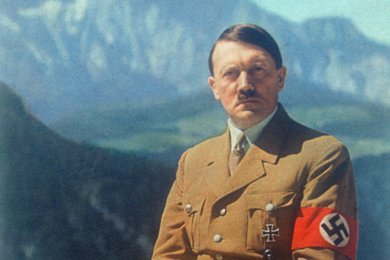 Adolf Hitler avea un singur testicul. S-a găsit dovada