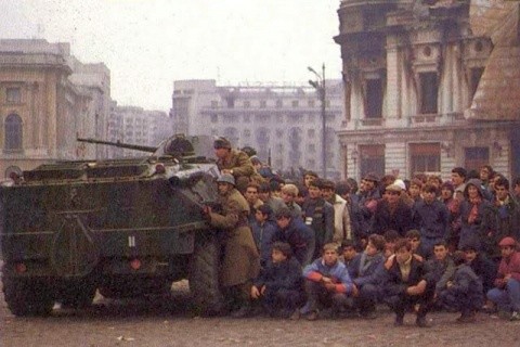 Revoluţionarii cer Înaltei Curţi dreptate pentru urmaşii eroilor martiri. Vor redeschiderea Dosarului Revoluției