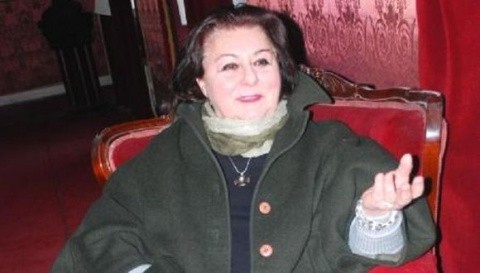 melania-ursu-461225l-poza