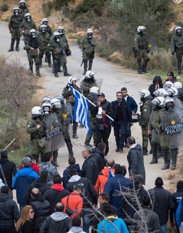 Greece-3_3574598b