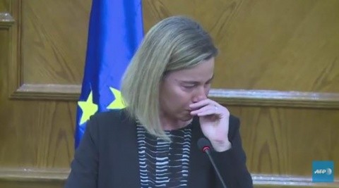 image-2016-03-22-20883679-41-federica-mogherini-lacrimi