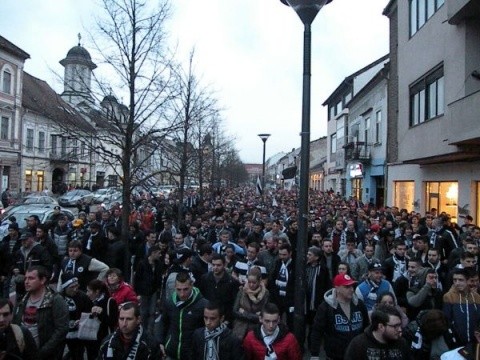 u cluj miting8