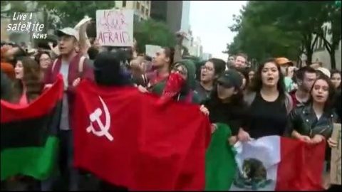austin-trump-protest-communist-mexican-flags