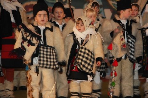 ceata-copiilor-la-colindat