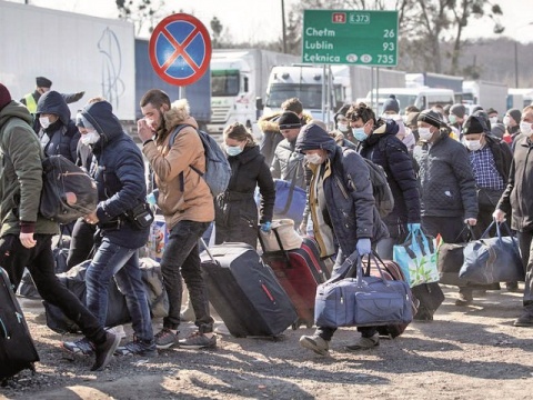87.000 refugiați ucraineni au rămas la noi în ţară, iar 6.400 sunt integraţi deja pe piaţa muncii. Foarte puțini