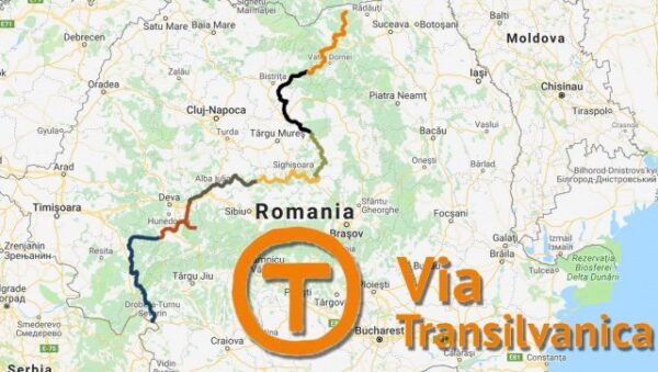 10 alergători, în frunte cu Tibi Ușeriu, au luat startul pe Via Transilvanica