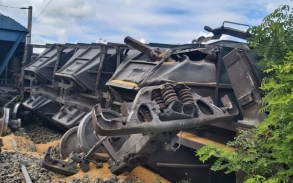 Tren cu cereale din Ucraina a deraiat în județul Mureș. Traficul feroviar pe magistrala 400 Braşov-Satu Mare a fost blocat. Sabotaj?