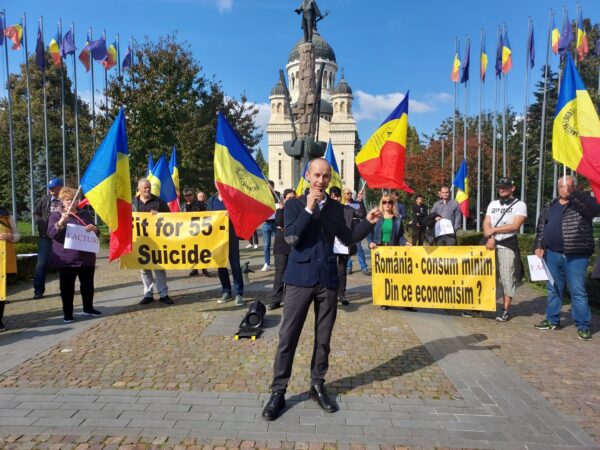 Clujul s-a alăturat protestelor de duminică. Sute de clujeni au cerut demisia guvernului incompetent și patrimoniu energetic românesc