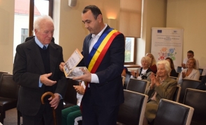 Institutul ”Elie Wiesel” reacționează: La Sighetul Marmaţiei, Primăria a acordat titlul de cetăţean de onoare lui Petru Codrea, ultimul supravieţuitor al grupului membrilor Frăţiilor de Cruce