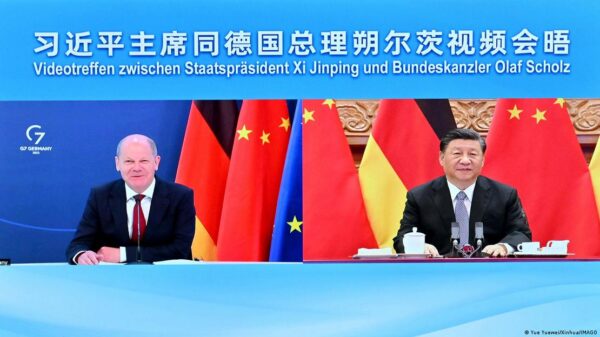 Cancelarul german Olaf Scholz a sosit în China comunistă într-o vizită controversată. UE la picioarele marxismului?