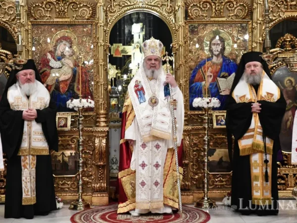 Patriarhul Daniel crede în Lumina de la Ierusalim pogorâtă de Paștile ortodoxe: Această lumină este o binecuvântare pentru că Îl exprimă pe Hristos