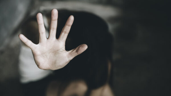 Tânăr în vârstă de 12 ani din Cluj arestat preventiv sub acuzaţia de viol. Victima este o fată de 12 ani.