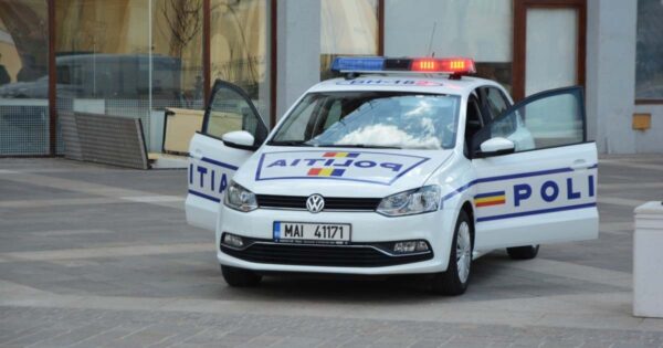 Doi bărbaţi au fost arestaţi preventiv de Tribunalul Cluj pentru trafic de droguri, deţinere de droguri şi efectuarea de operaţiuni cu droguri din Spania