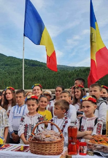 Mihai Tîrnoveanu: Poliția ”Română” ne hărțuiește și intimitează copiii. Nu le va reuși!