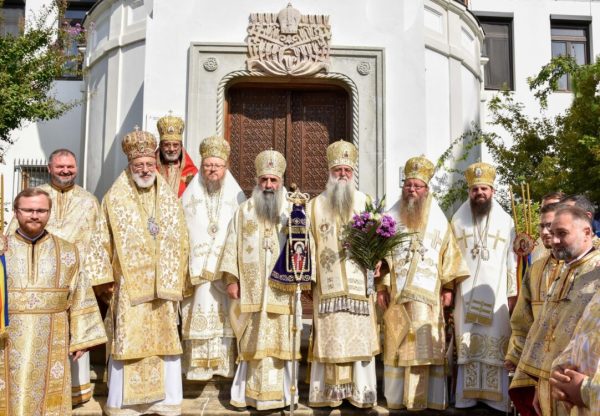Episcopul-vicar Benedict a participat la sărbătoarea Sfântului Antim Ivireanul, ocrotitorul spiritual al Municipiului Râmnicu-Vâlcea
