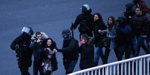 Franţa detaşează 5000 de poliţişti pentru a proteja şcolile evreieşti