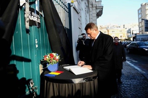 Iohannis participă duminică la mitingul de solidaritate de la Paris