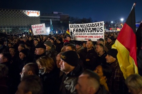 Extrema dreaptă pe val în Germania: Mii de germani au manifestat din nou „împotriva islamizării” la Dresda