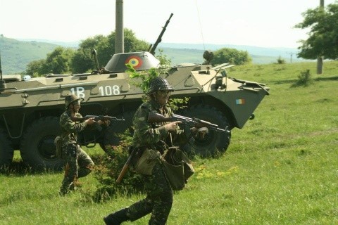 Ministrul Apărării anunță intensificarea exercițiilor militare ale Armatei Române pentru războiul cu Rusia