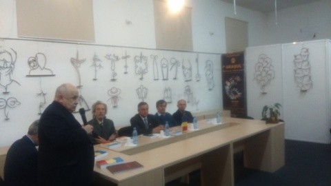 Funar a lansat o carte despre Holocaustului din Grădina Maicii Domnului