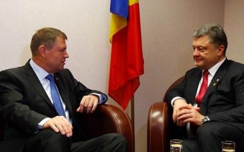 Klaus Iohannis merge în Ucraina să ne bage în război? Niciun cuvânt despre situația gravă a românilor din Bucovina de nord și Buceag