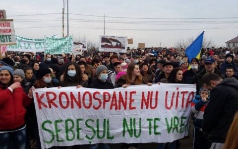 Autorităţile locale din Sebeş sprijină firma austriacă! Kronospan a ieşit bine la studiul de sănătate