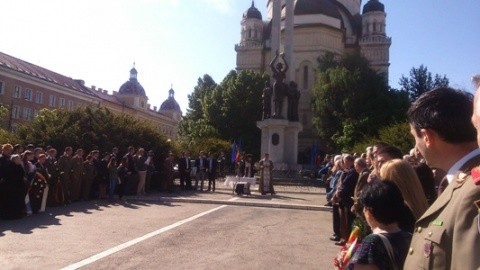Ceremonia militara modestă de 9 MAI – Ziua Independentei. Lume puţină la Cluj-Napoca