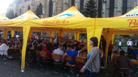 Galeria din Giuleşti a scandat degeaba în Piaţa Unirii. A fost pusă la respect de fanii U (Video)