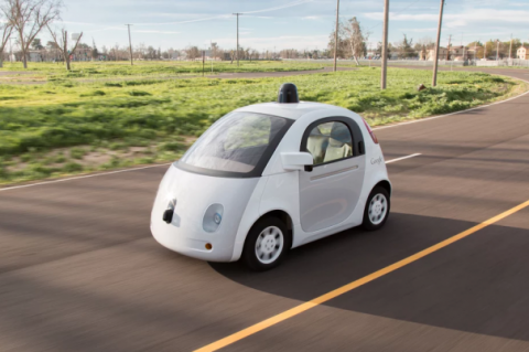Maşinile fără şofer de la Google vor fi testate pe drumurile din California (Video)