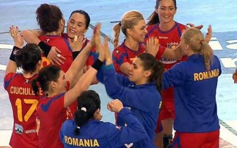 Fanii sunt alături de România