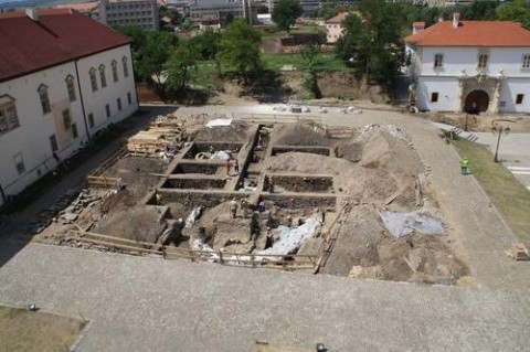 Cine NU vrea ca noi să ne cunoaștem istoria? Biserică ortodoxă bizantină de secolul X descoperită la Alba-Iulia ignorată de istoricii clujeni