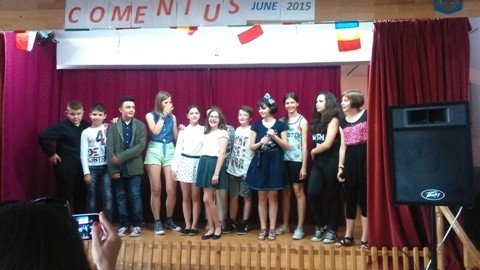 Elevii Colegiul Naţional „G. Coşbuc” au câştigat Festivalul Judeţean de Teatru – Dezbatere