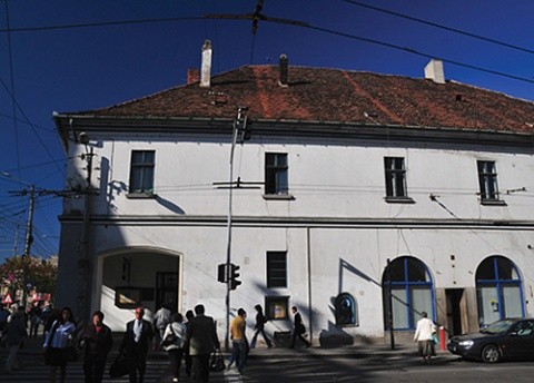 Primăria Cluj-Napoca vrea să răscumpere clădirea Muzeului Farmaciei