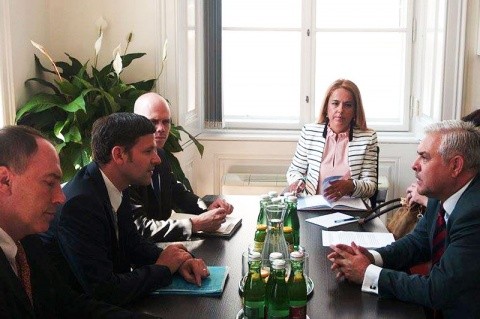 Angel Tîlvăr într-un periplu de inter-conectare şi identificare de soluţii pentru comunitatea românilor din Austria: „Să nu uităm că suntem români, să iubim România!”