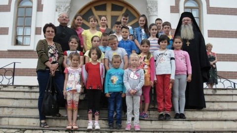 Copiii din parohia Mociu I, în pelerinaj la Mănăstirea Florești