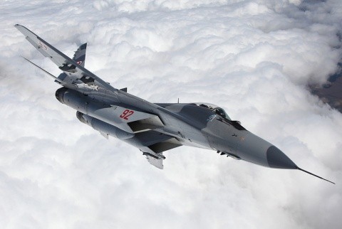 Se antrenează pentru război! Exerciții comune americano-române cu avioane F15 și MIG la Câmpia Turzii
