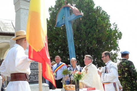 Un monument al eroilor, sfințit în parohia clujeană Răscruci