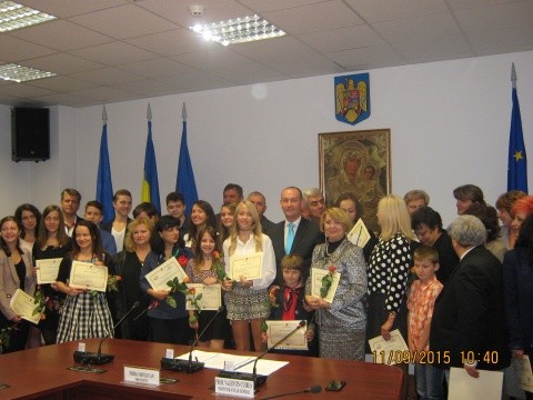 Seplecan i-a premiat pe elevii clujeni cu rezultate deosebite la învăţătură