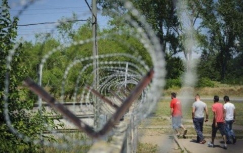Ungaria pregătește un gard la granița cu România. Se orientează refugiaţii musulmani prin Banat