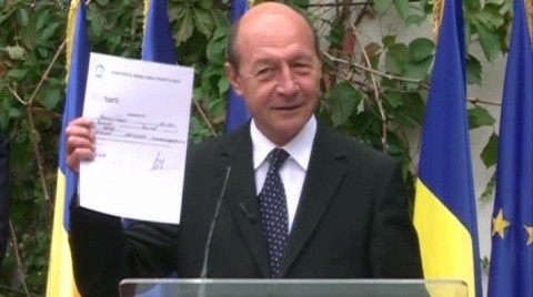 Traian Băsescu s-a înscris în PMP: Eu vă garantez că voi rămâne un politician extrem de incomod. Nimeni nu va reuși să-mi închidă gura