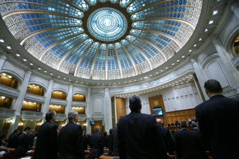 Legea votului prin corespondenţă a fost adoptată şi de Camera Deputaţilor. UDMR şi ALDE s-au opus