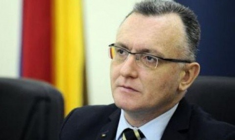 Iohannis l-a numit pe Sorin Cîmpeanu ca premier interimar. Preşedintele vrea consultări cu societatea civilă