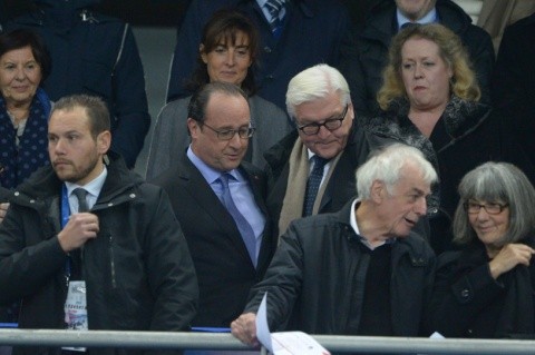 Israelienii: Ţinta reală a atentatelor de la Paris a fost preşedintele Francois Hollande, care trebuia ucis sau capturat pe „Stade de France”