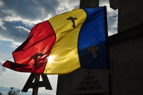 Florin Dobrescu: Condamnăm deturnarea protestului de către anarho-comuniști