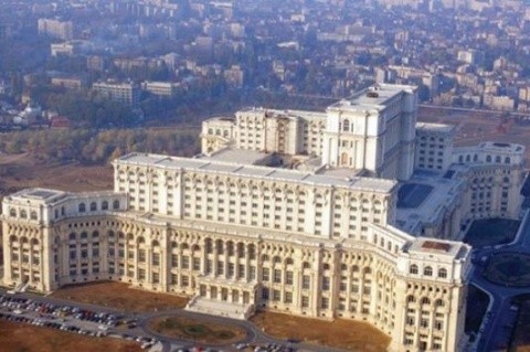 Scandare ”Allahu Akbar” la Palatul Parlamentului de la București. SPP a intervenit