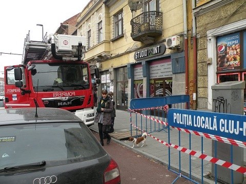 Alte clădiri din centrul orașului Cluj-Napoca riscă să cadă peste trecători