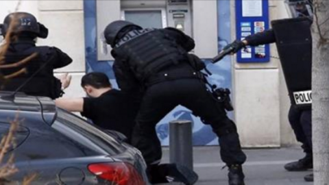 Un turist italian, împușcat mortal în Franța pentru că polițiștii au înțeles „Allah Akbar”, în loc de „Andiamo al bar”